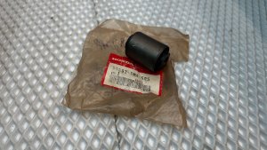 Сайлентблок переднего нижнего рычага внутренний