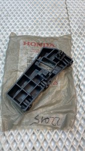 Кронштейн заднего бампера Honda Accord CV2