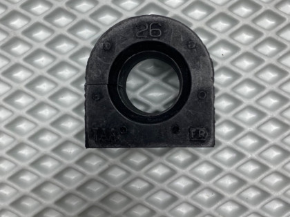 Втулка стабилизатора переднего 51306TAA013